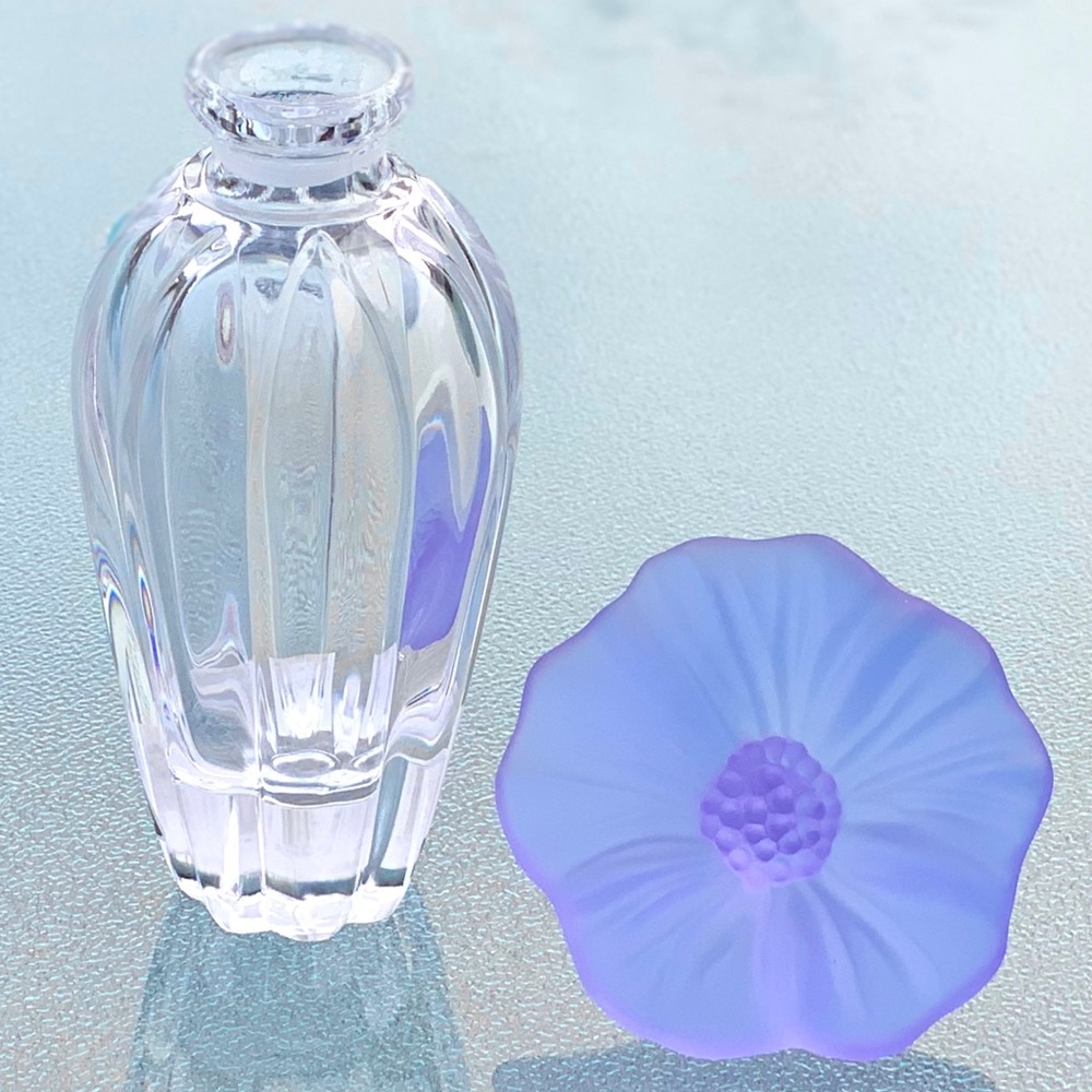 Mikasa Crystal Purple Flower Stopper Perfume Bottle - Picture 2 of 9